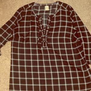 3/4 sleeve black and white blouse